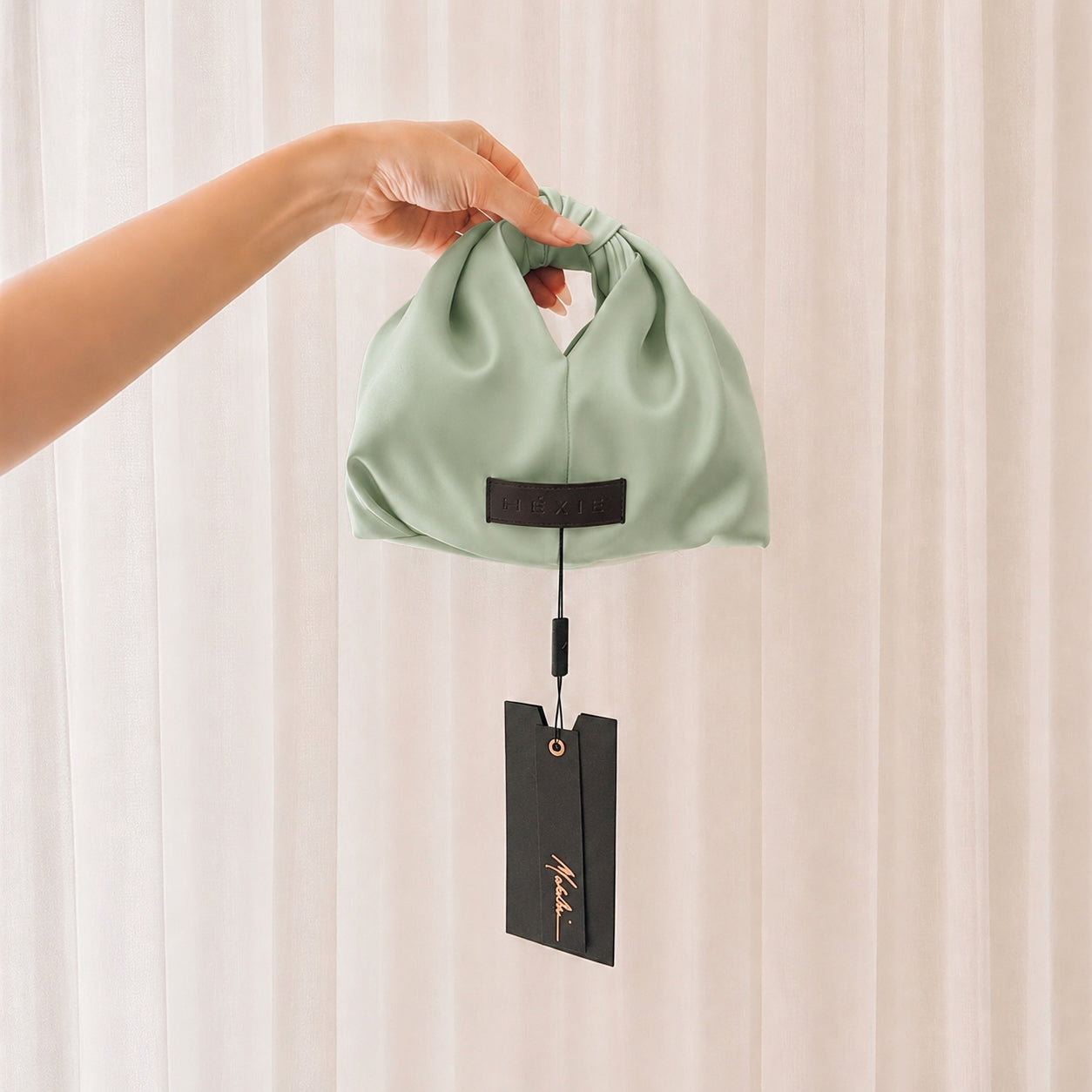 THE QUINN KNOT BAG