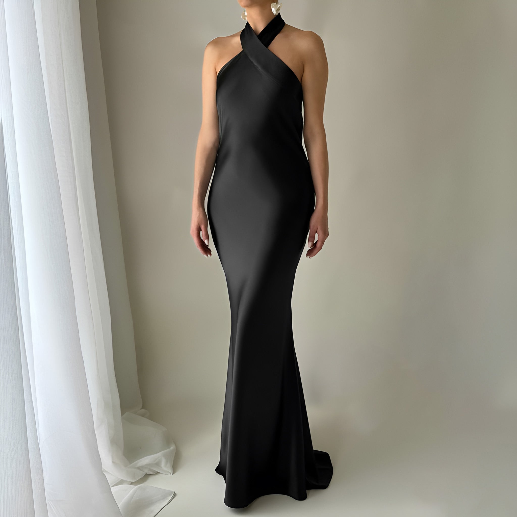 TheAshtonHalterGown-Black-Front2.jpg