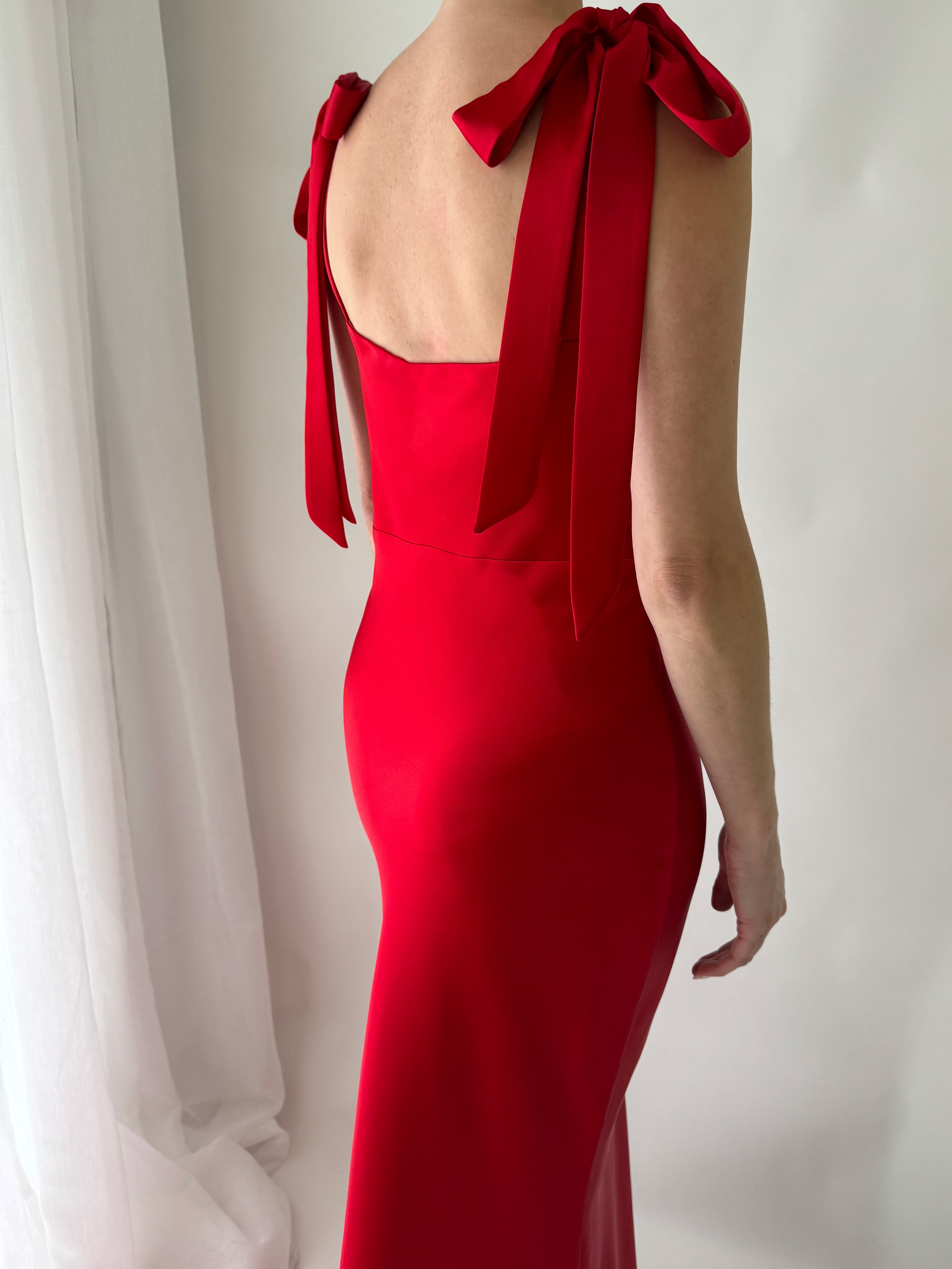 THE ROSALIE GOWN WITH SHOULDER BOWS
