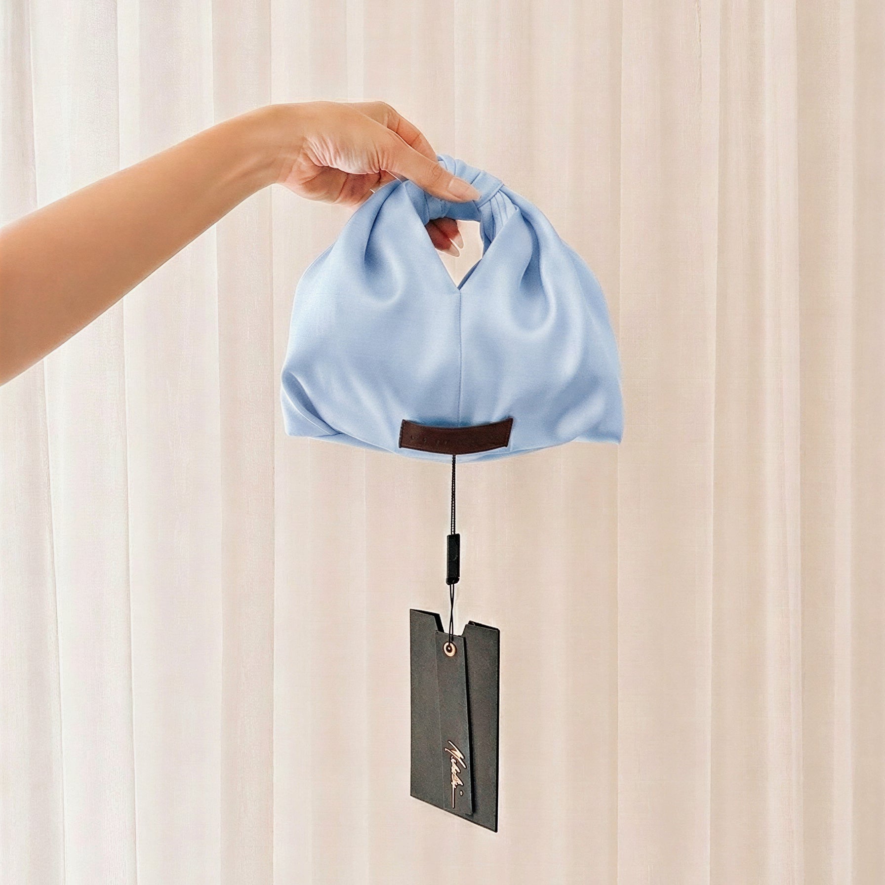 THE QUINN KNOT BAG